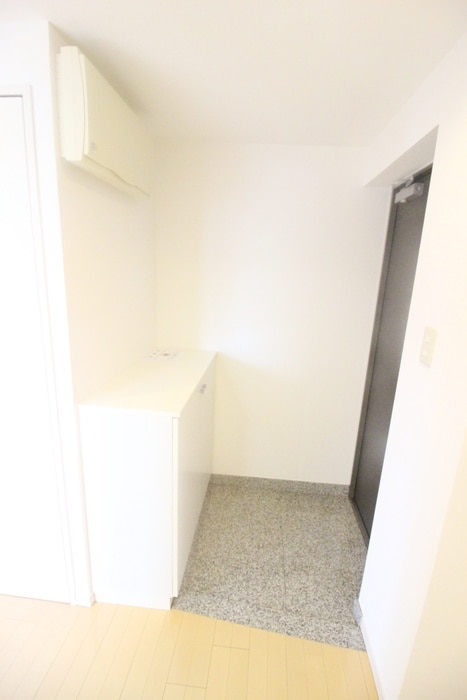 玄関 クロ－バ－ステイ秋葉原