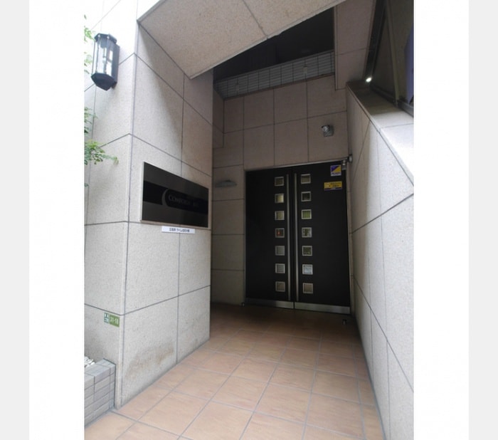 エントランス部分 コンフォリア池尻