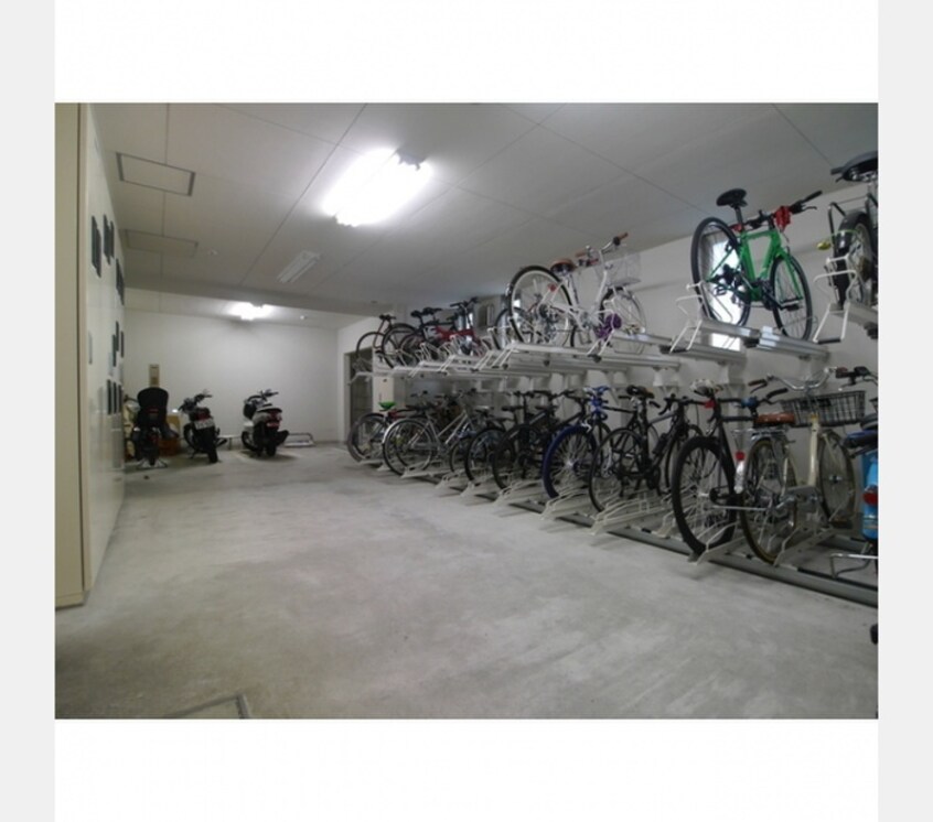 駐輪場 コンフォリア池尻