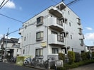 ホワイトパレスの外観