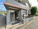 エントランス部分 リバーサイドフレラ