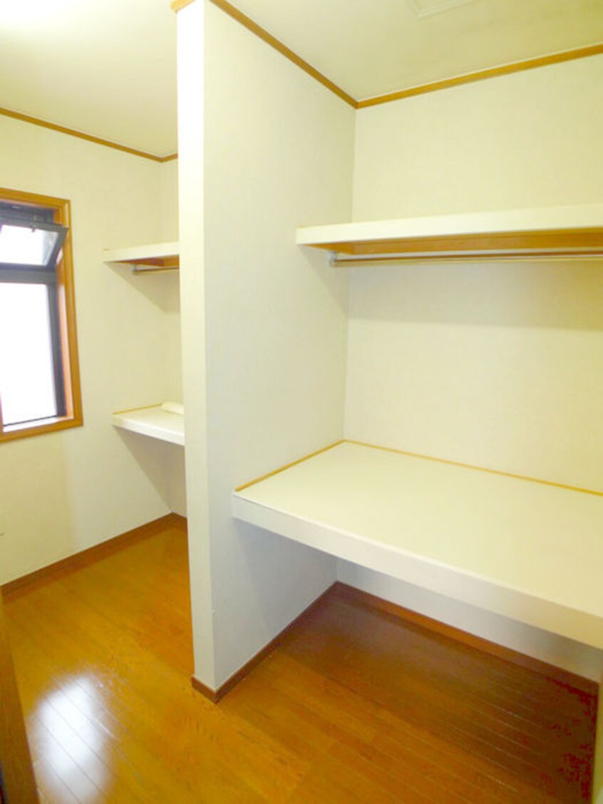 収納 仲町戸建