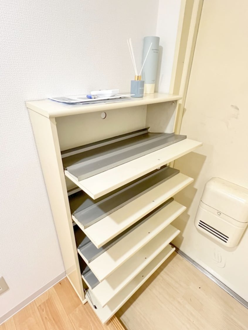 靴箱 本田ビル