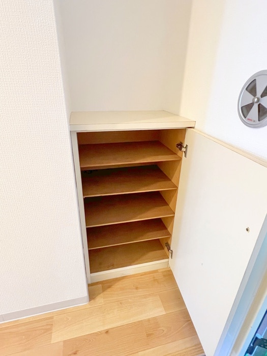 靴箱 本田ビル