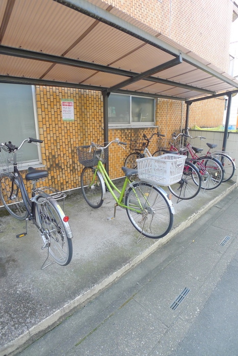駐輪場 ウエルス日進ハウス