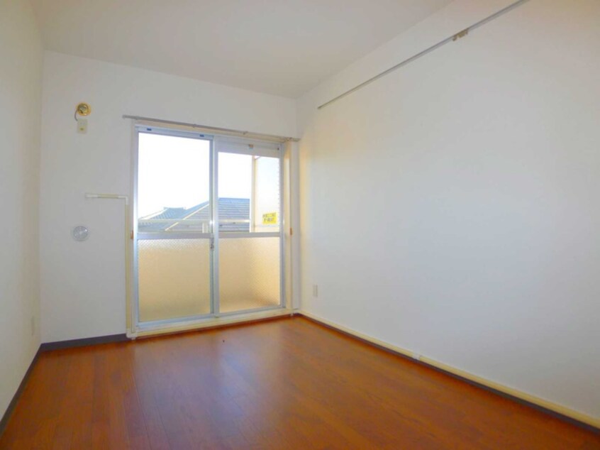 室内からの展望 ロザ－ル鎌ヶ谷