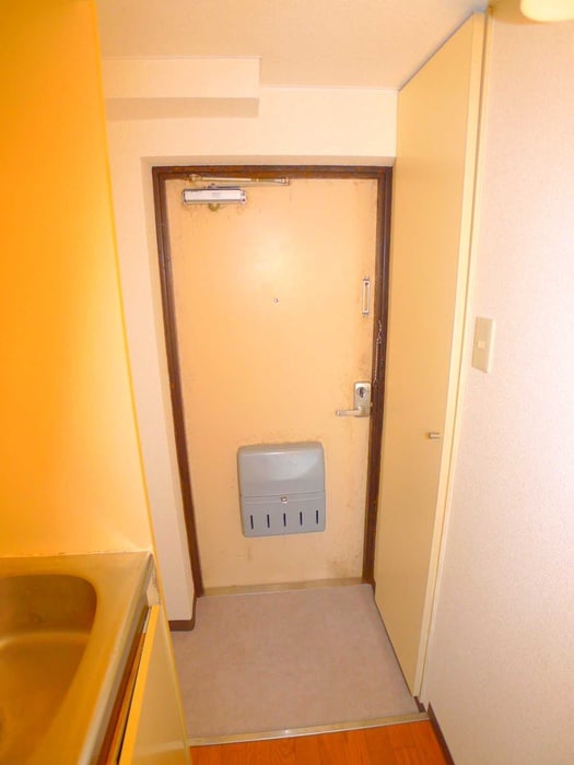 玄関 ロザ－ル鎌ヶ谷