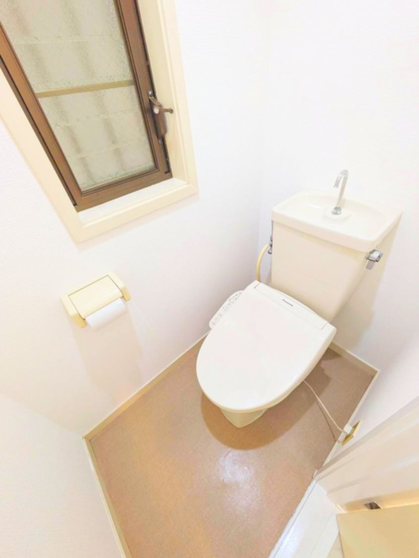 トイレ ホワイトハイムタナカ(1F)