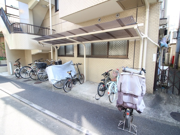駐輪場 ロイヤルシティ夢見ケ崎