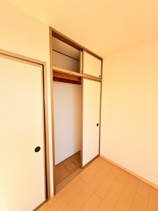 収納 ドミール・氷川