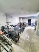 駐輪場 レニ－ル本駒込