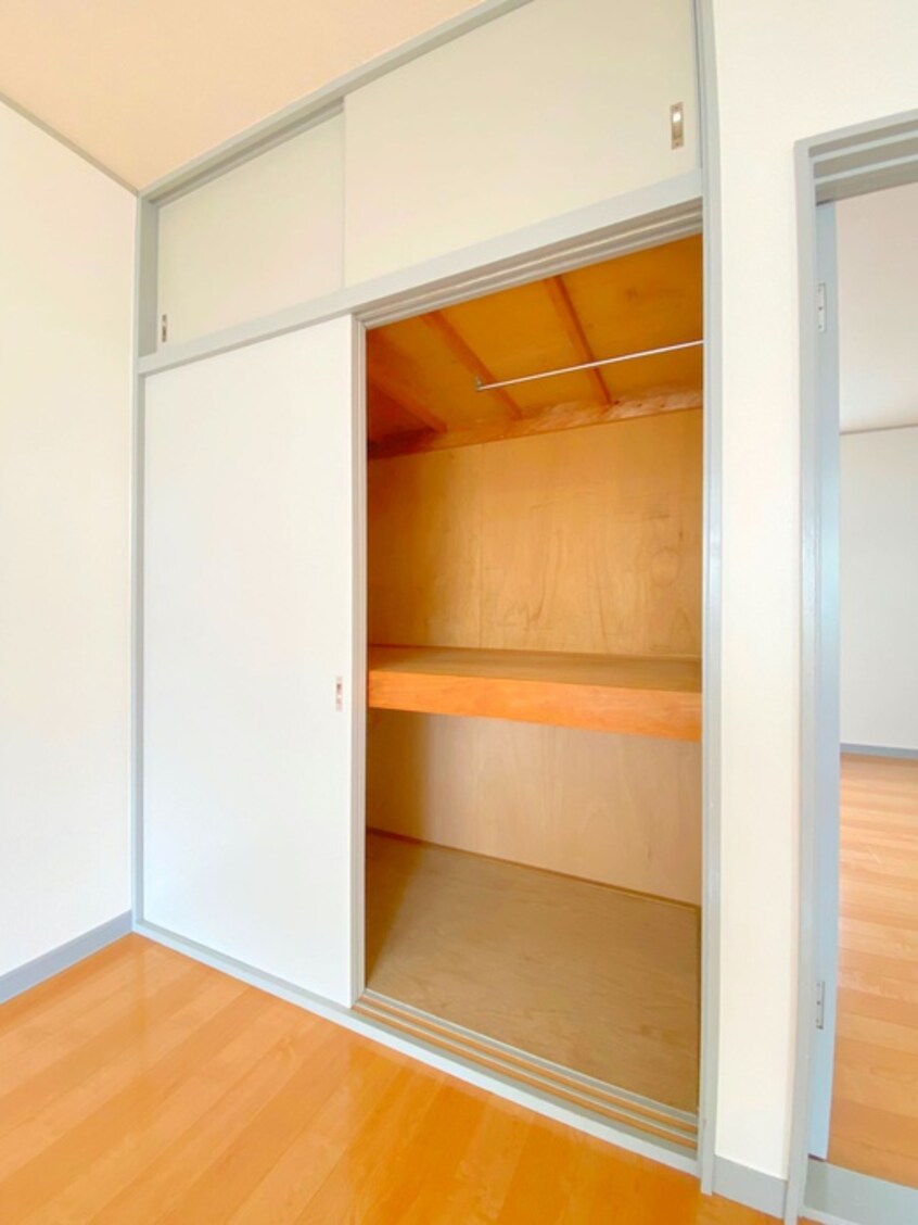 収納 ハイツ園部