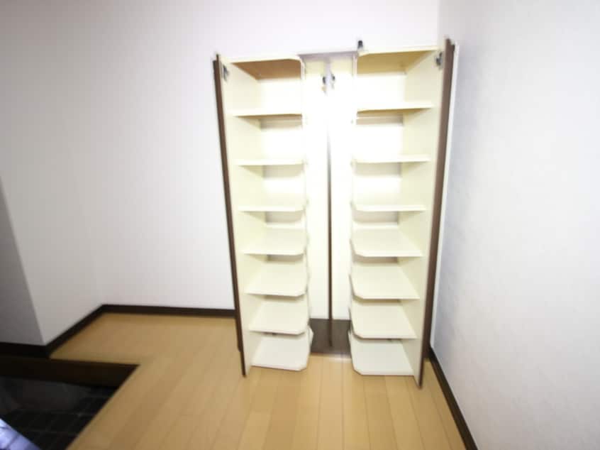 靴箱 丸滝マンション