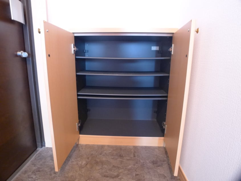 靴箱 工芸館きうち３