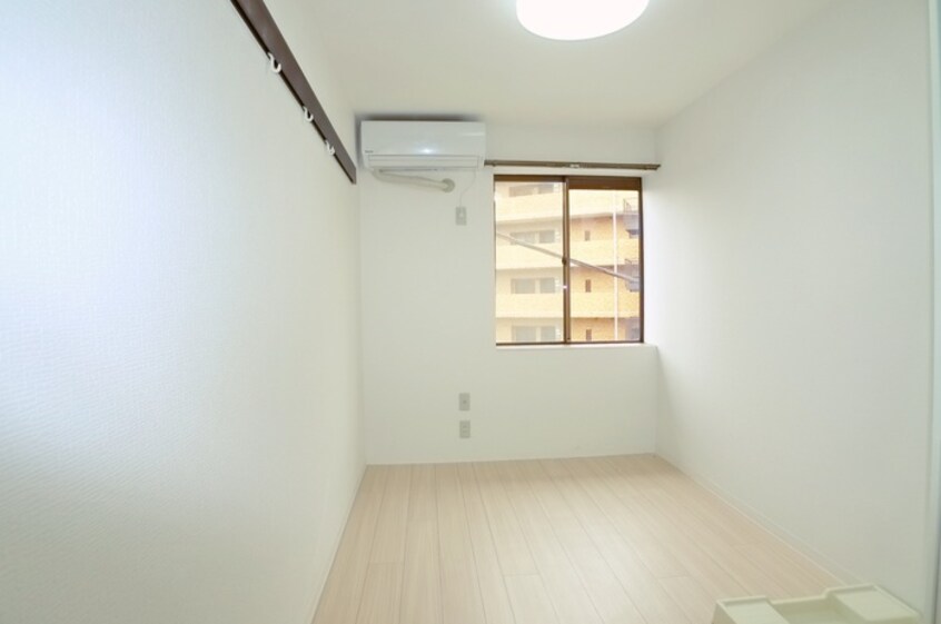 居室 北小金ハイツ