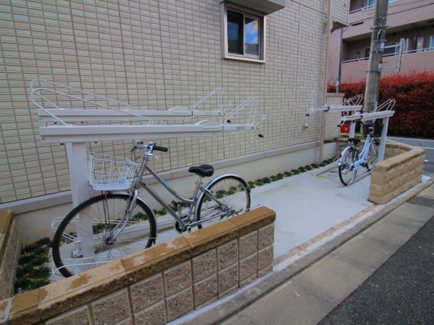 駐輪場 フォートエムズ