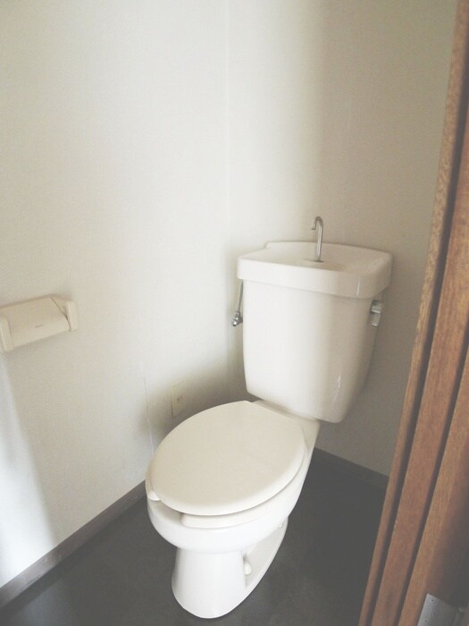 トイレ コ－ポ逆井