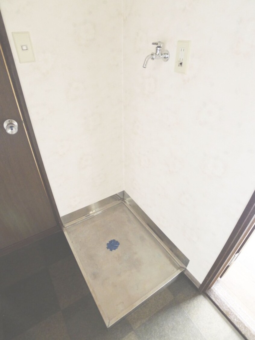 洗濯機置場 コ－ポ逆井