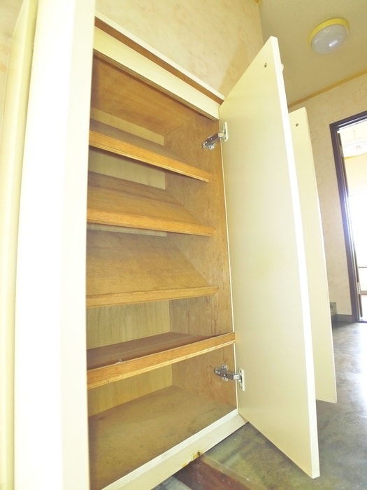 収納 コ－ポ逆井