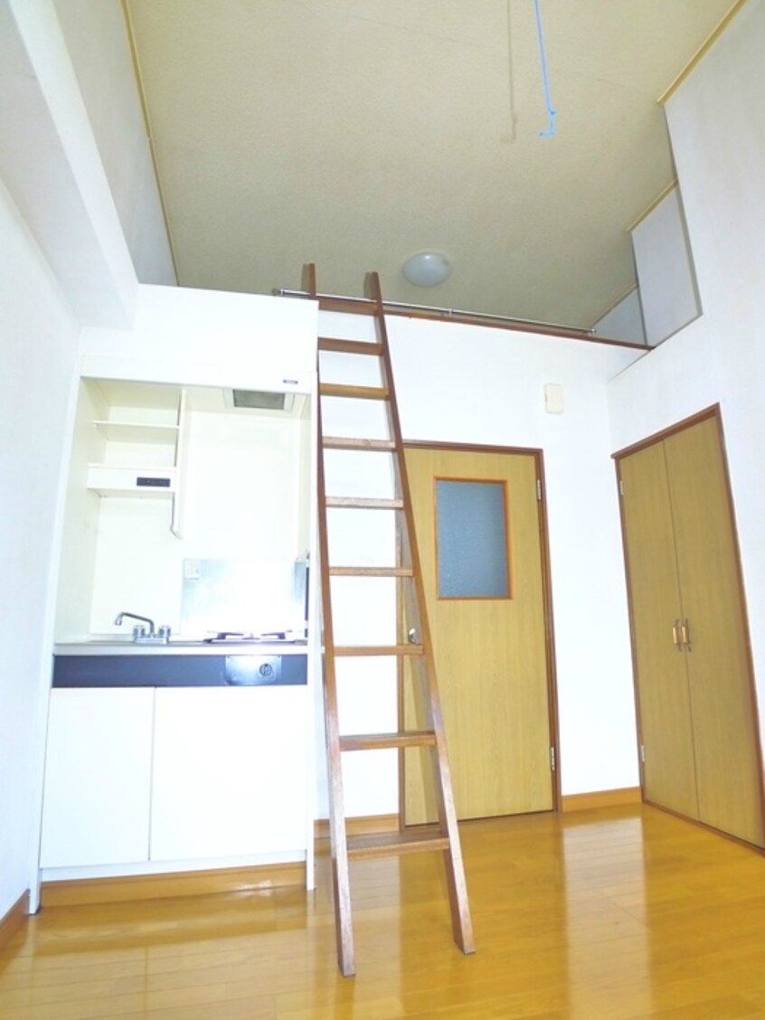 ロフト コ－ポ逆井