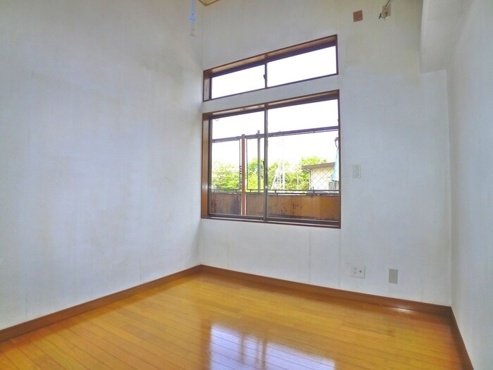 居室 コ－ポ逆井