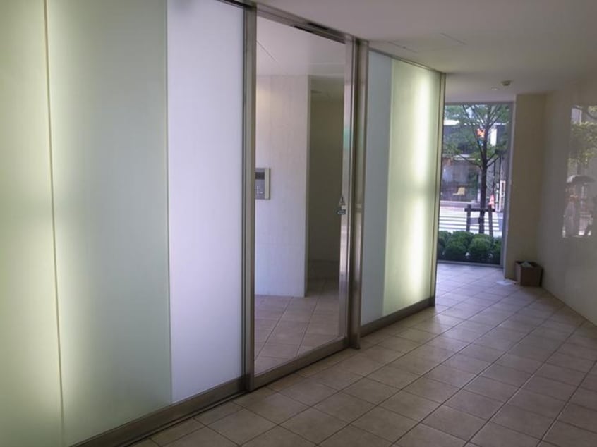 エントランス部分 トゥ－ルブランシュ麻布（502）