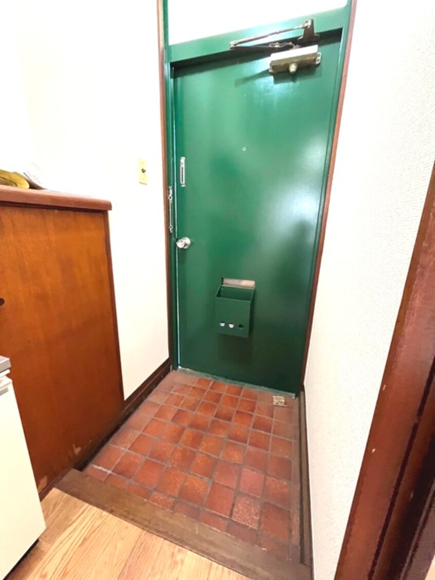 玄関 第三通南ビル