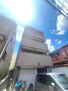 鈴木マンションの外観