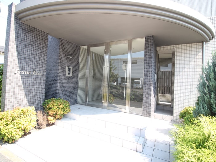 エントランス部分 フランフィ－ル