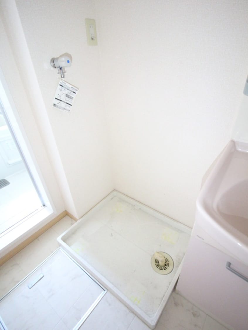 洗濯機置場 プリ－マヴェ－ルＢ