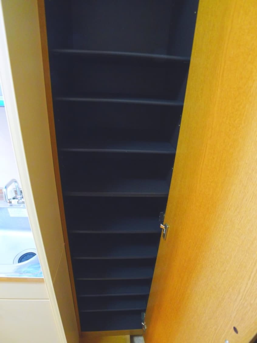 靴箱 クリスタルステーション