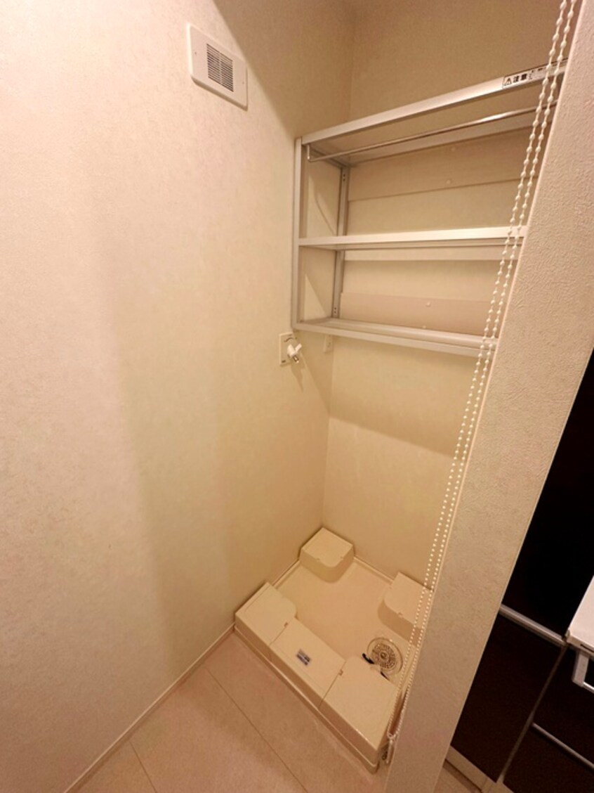 洗濯機置場 メゾンドゥラシーヌ
