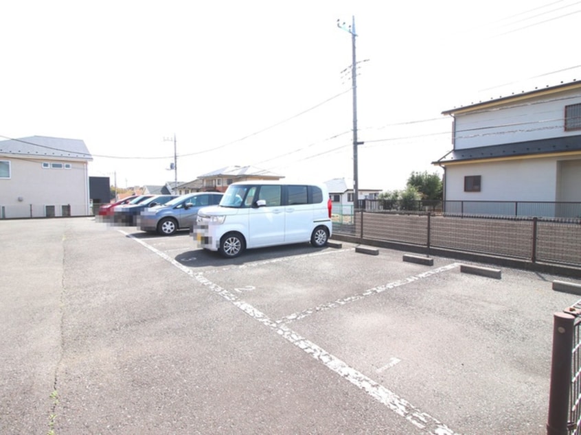 駐車場 サンモ－ル