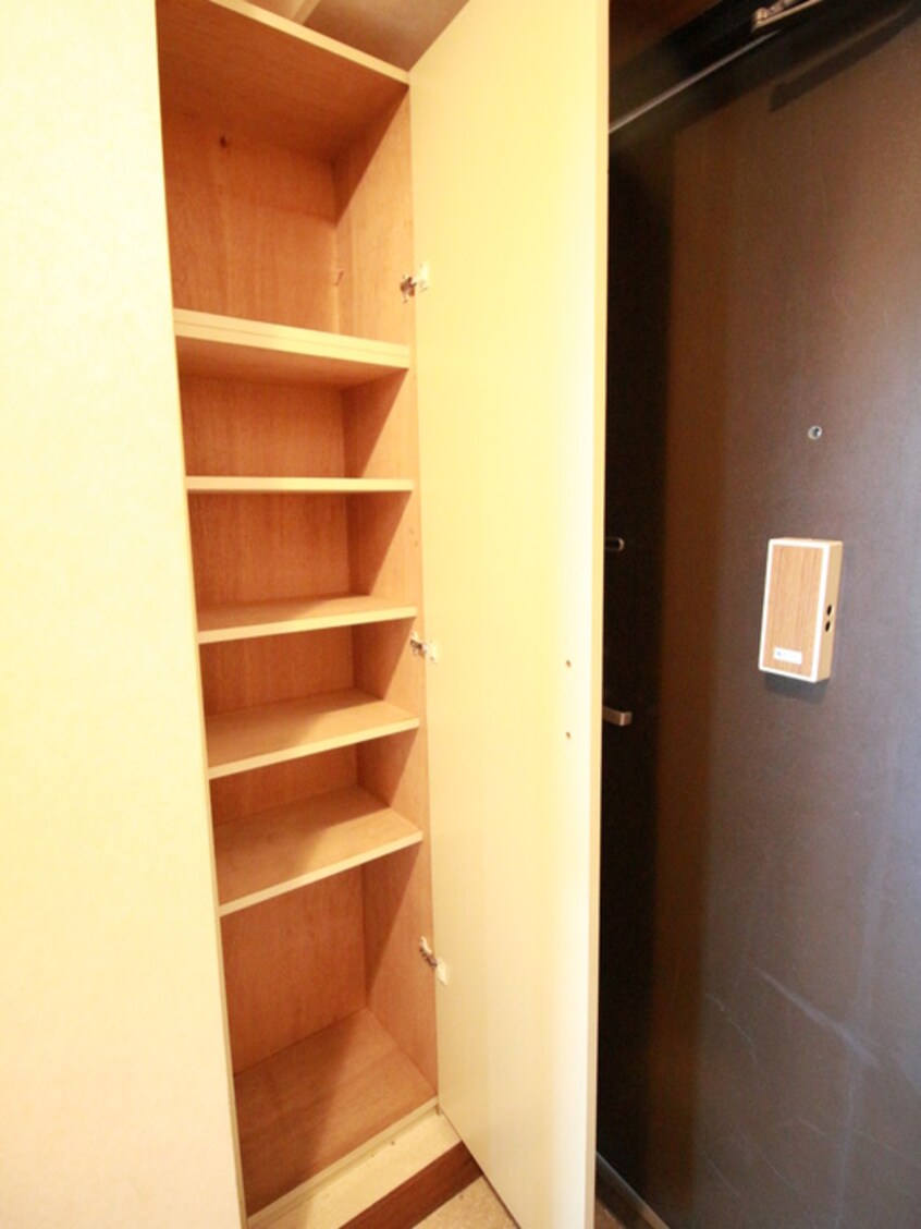 靴箱 第二　エステート・オギモト