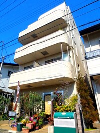 ウエスト・セリ－ズビル