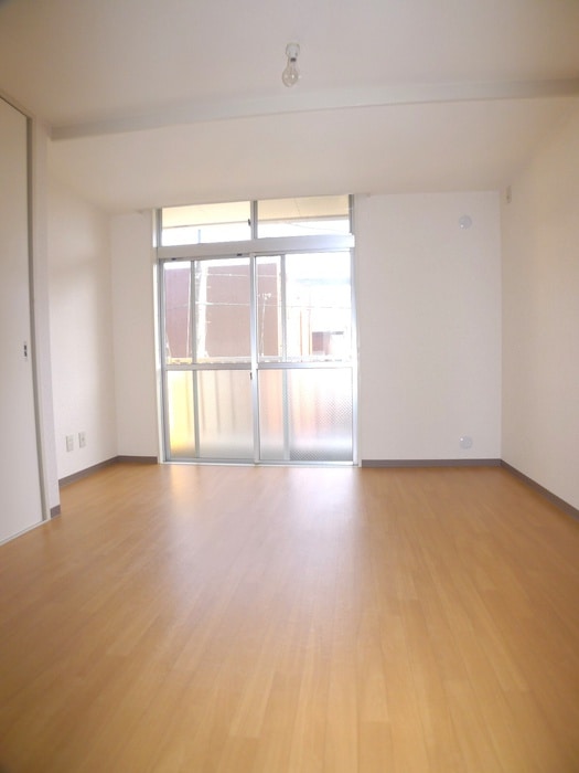 居室 メゾンド 鴇田