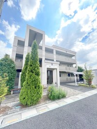 Ｌａ Ｔｏｕｒ Ｔｏｕｈａｃｈｉ