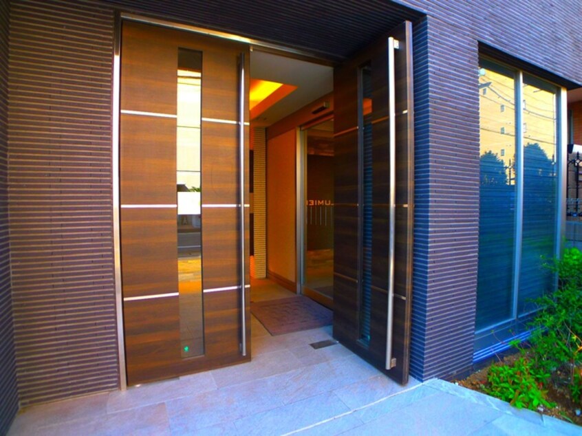 エントランス部分 ＬＵＭＩＥＲＥ