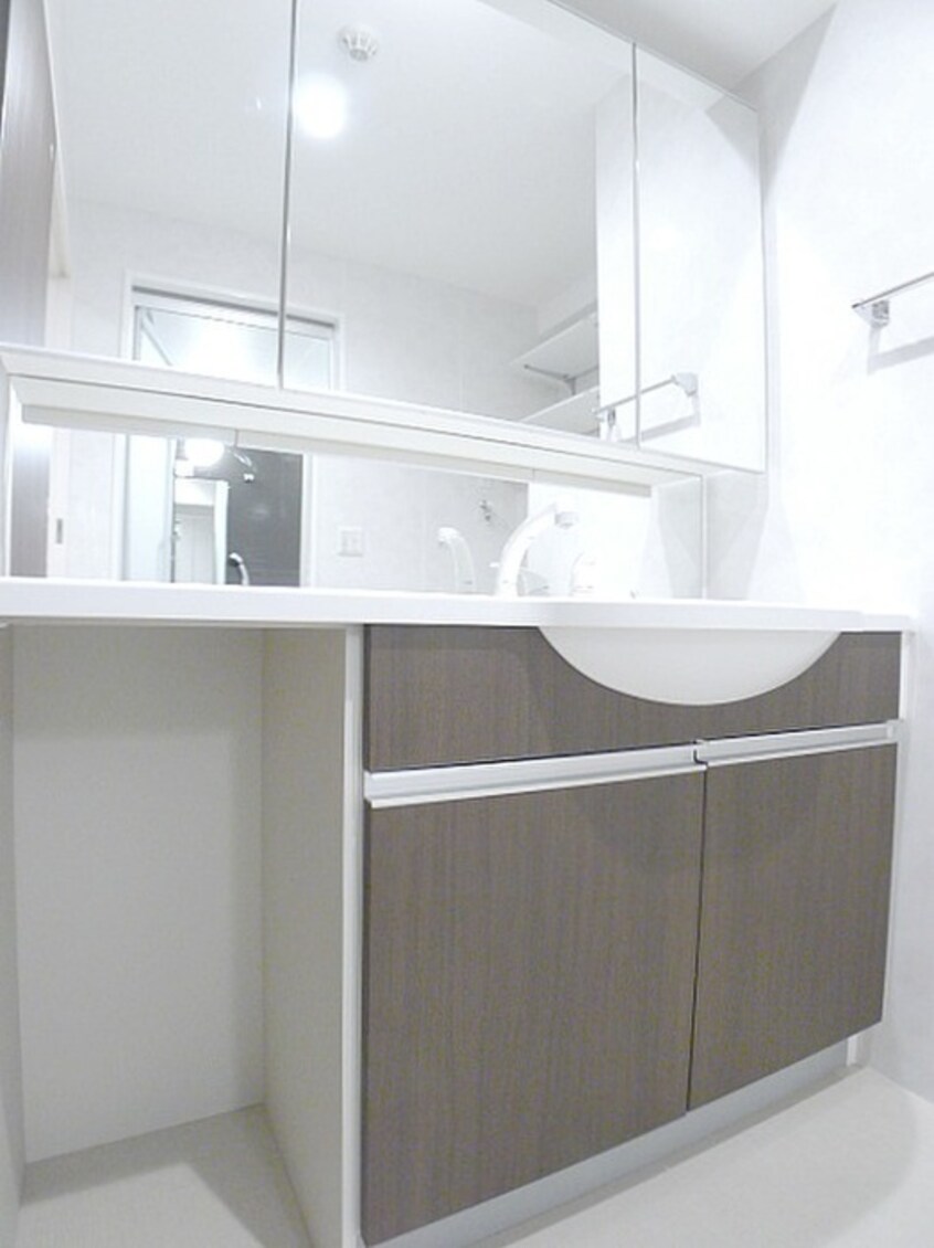 洗面 ＬＵＭＩＥＲＥ