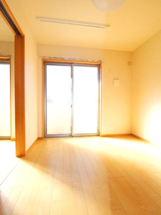 居室 アムールＥＡＳＴ