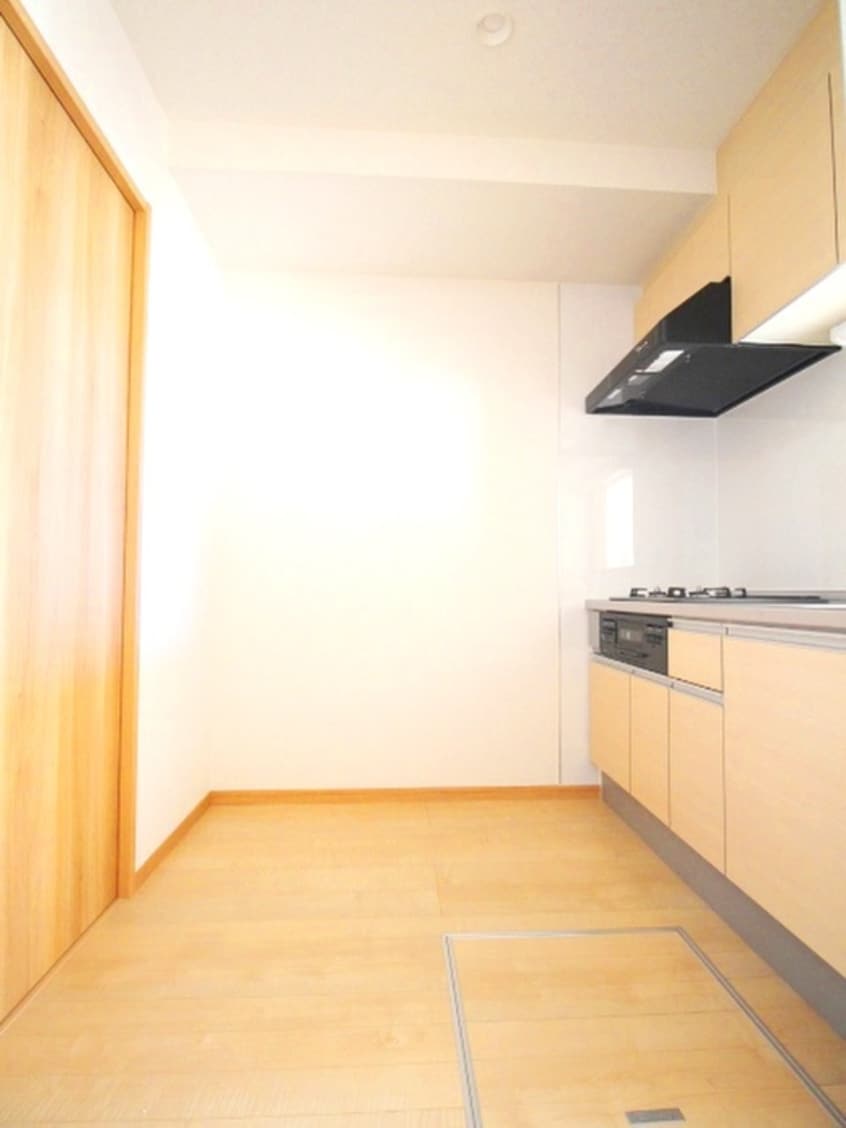 キッチン アムールＥＡＳＴ