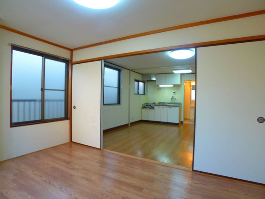 居室 フラット共栄