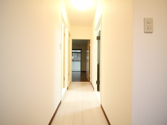 廊下 サングリ－ン南