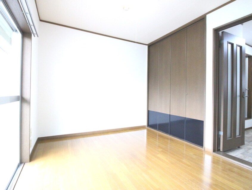 居室 第３三幸ハイツ