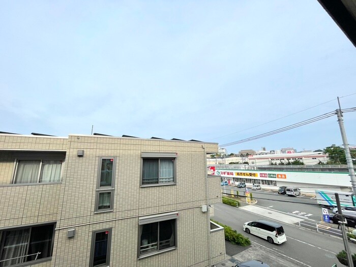 室内からの展望 多摩学生マンション