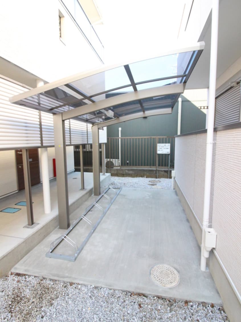 駐輪場 フローラⅡ