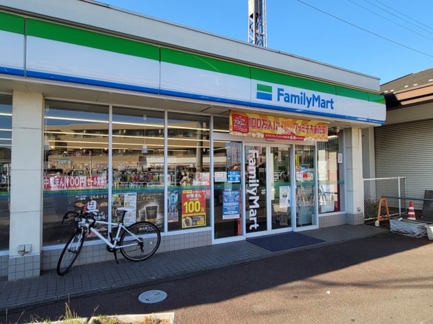 ファミリーマート　秋津駅北口店(コンビニ)まで926m ミキ・ロード