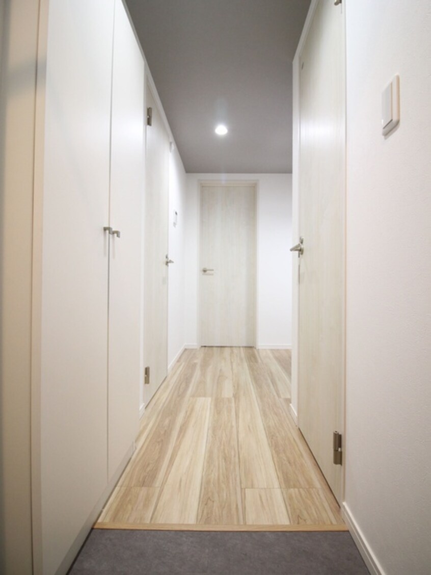 玄関 ロイヤルレジデンス