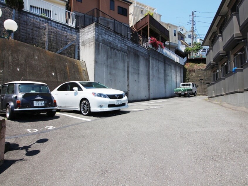 駐車場 マルト伍番館