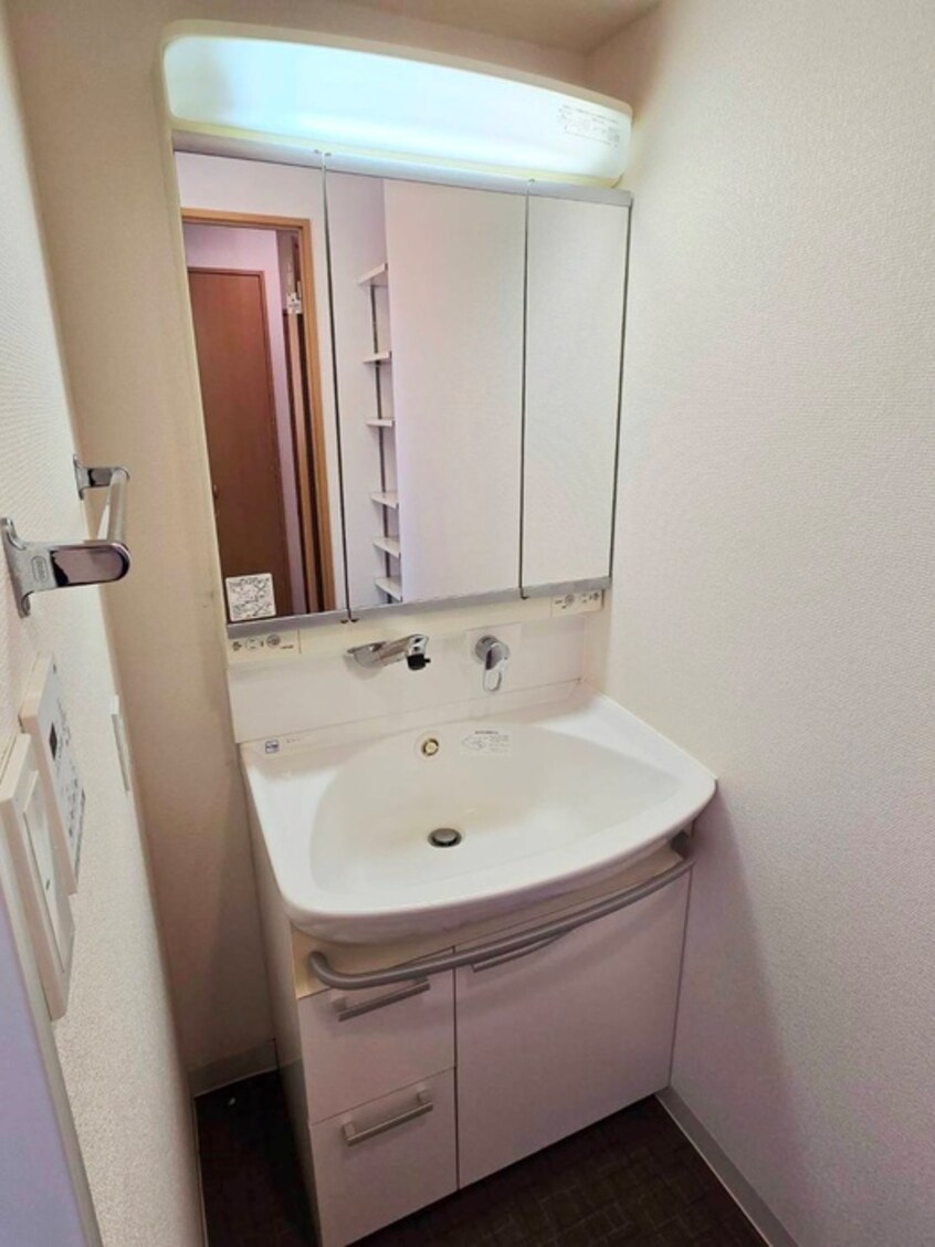 洗面 AXIS若松町